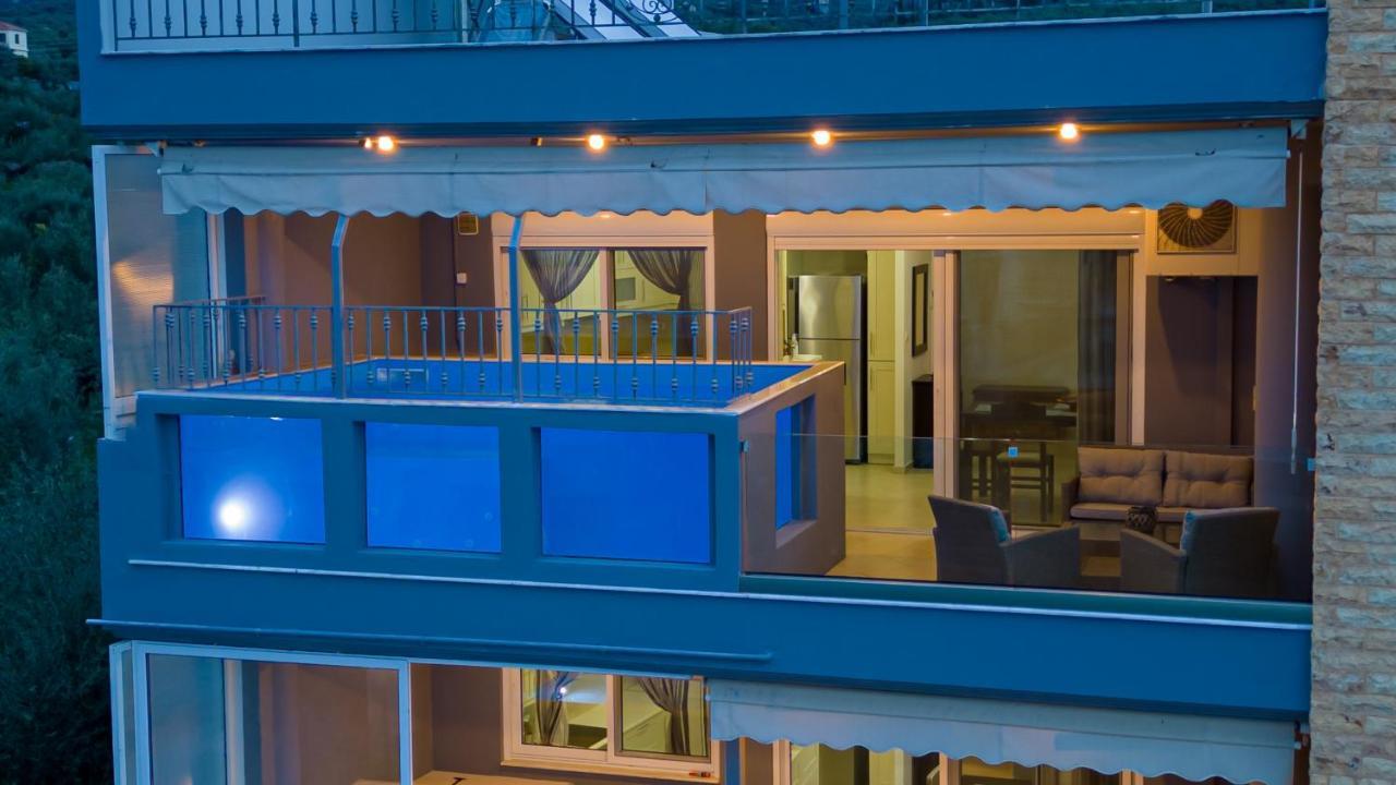 Grand Suites With Private Pools Kalamáta Buitenkant foto