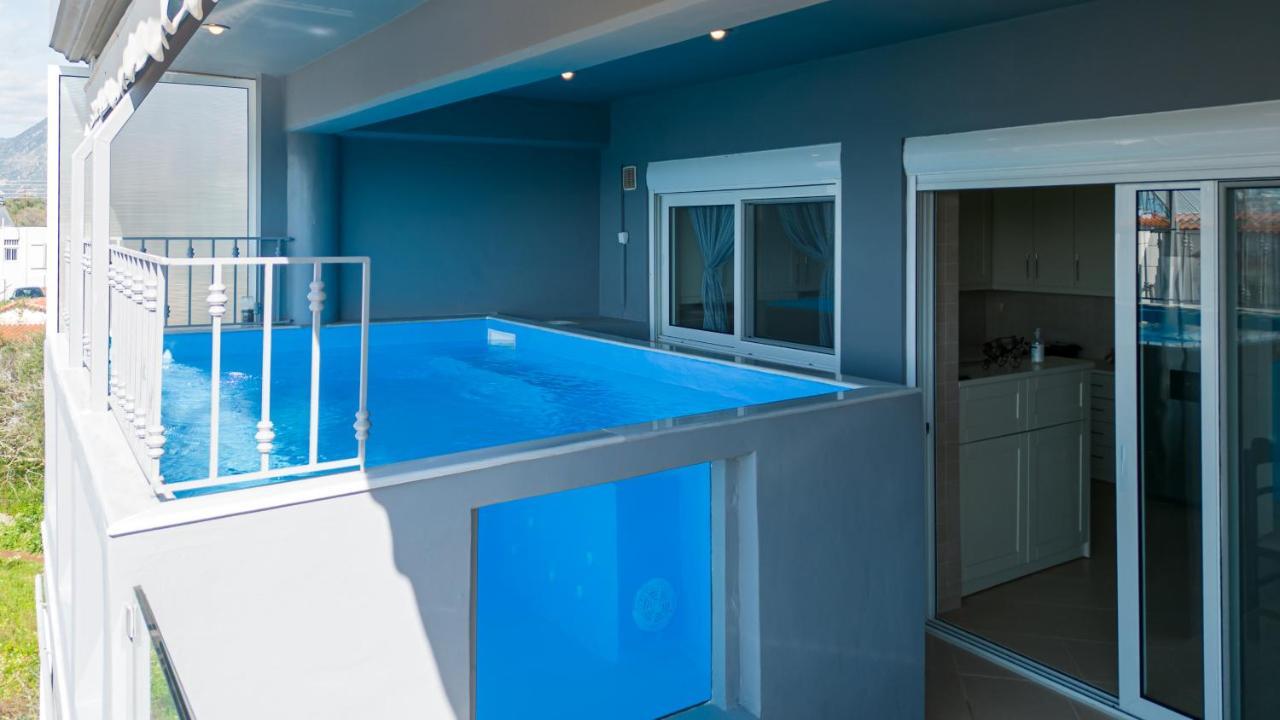 Grand Suites With Private Pools Kalamáta Buitenkant foto