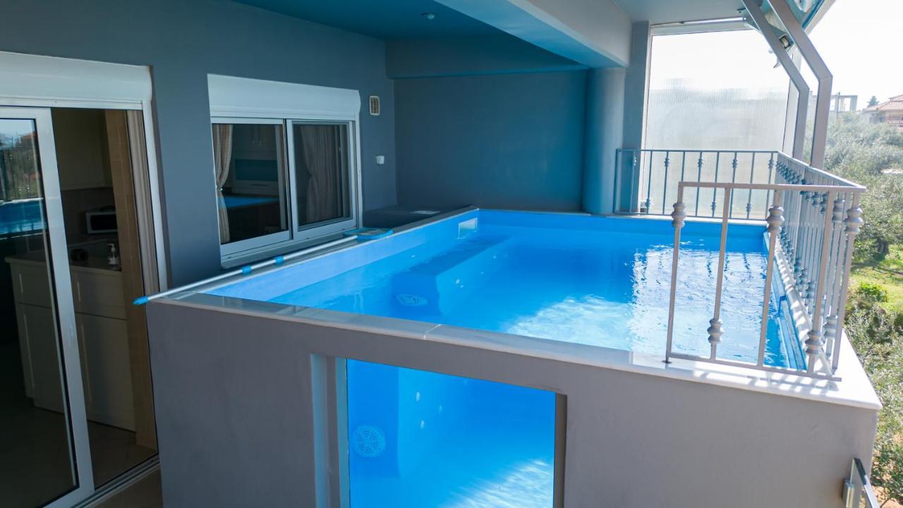 Grand Suites With Private Pools Kalamáta Buitenkant foto